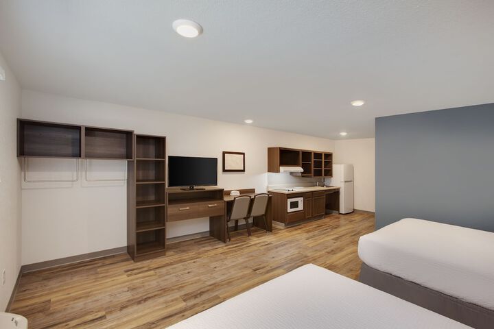 Room 10 of 33