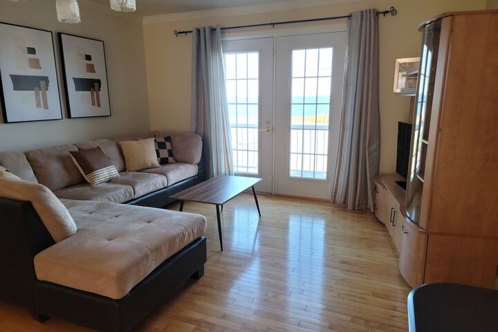 Room 25 of 102
