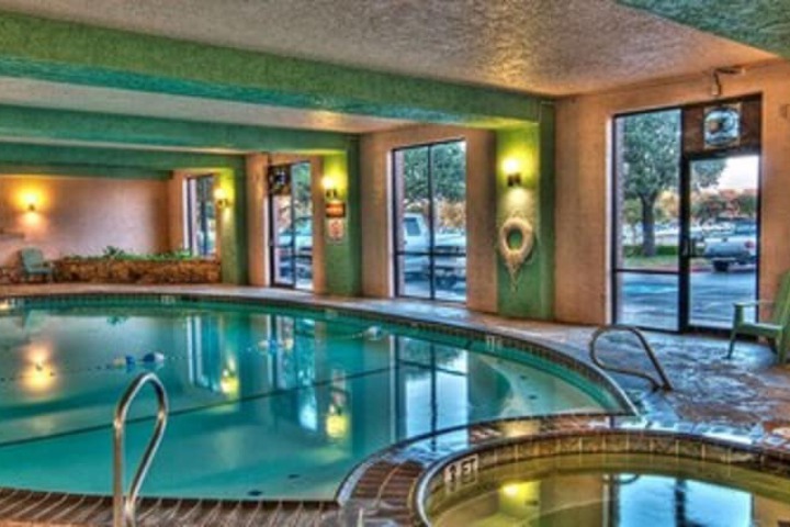 MCM Elegante Suites Abilene