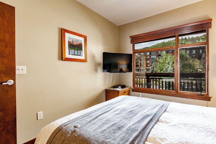 Room 212 of 261