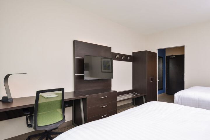 Room 25 of 57