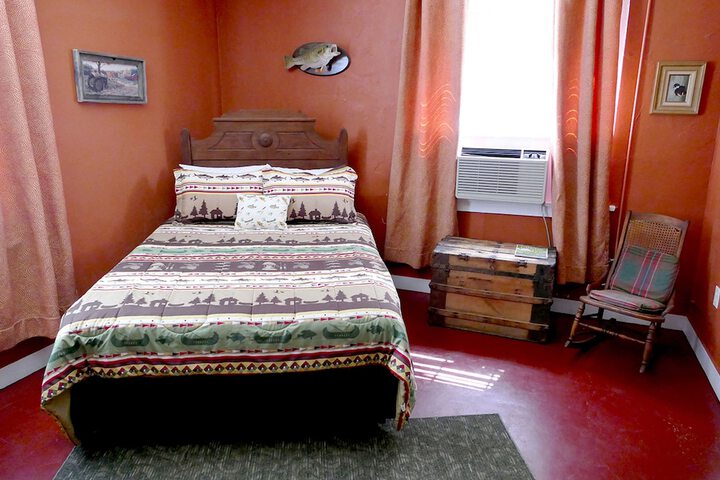 Room 52 of 101