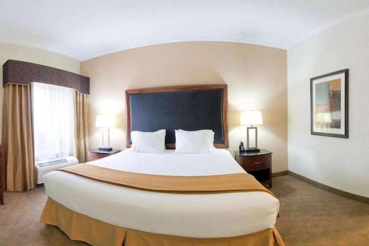 Room 15 of 50