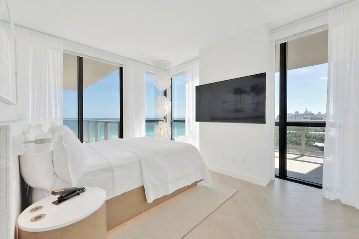 W South Beach