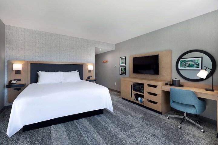 Room 15 of 36