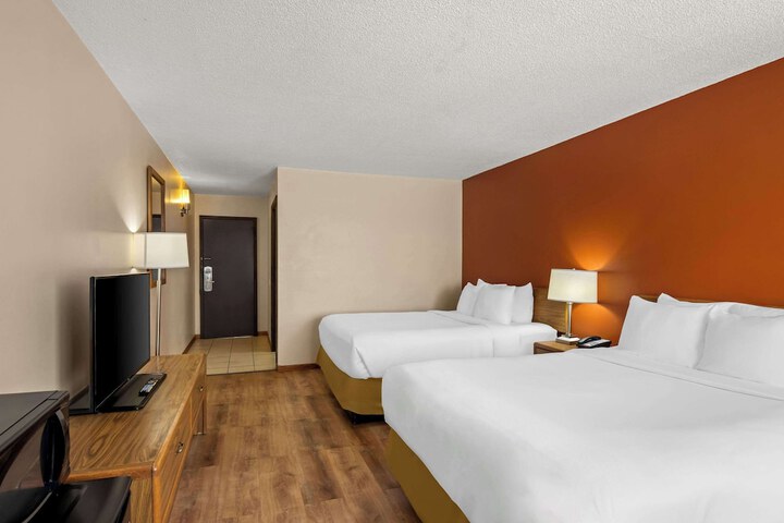 Econo Lodge Manistee