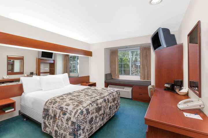 Microtel Inn & Suites by Wyndham Wellton