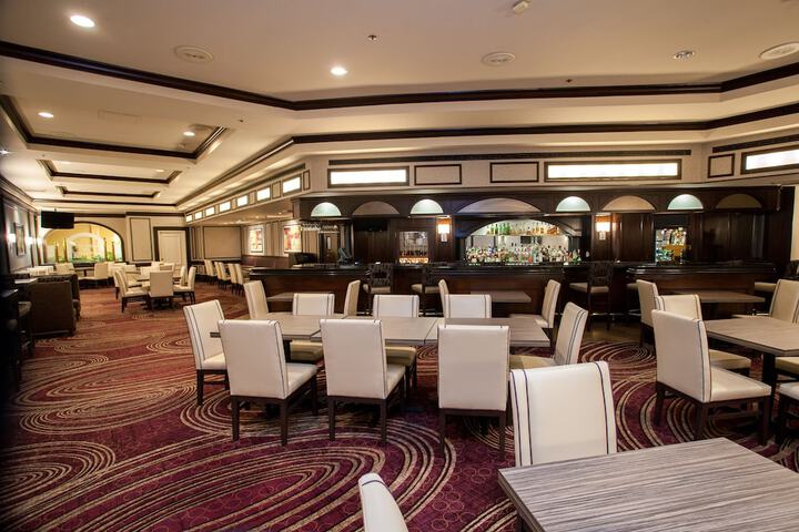 Lounge 60 of 66