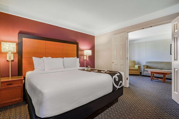 Room 15 of 30