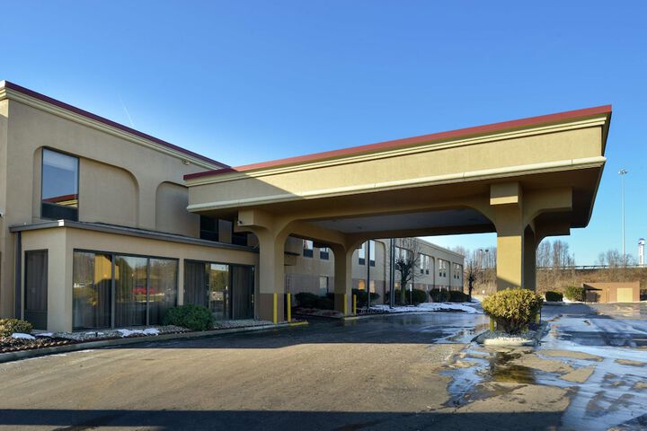 Hotel 2 of 49