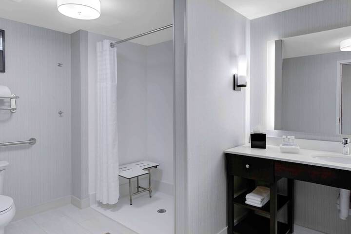 Room 15 of 29