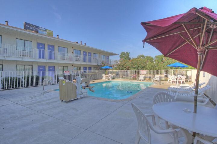 Pool 9 of 31