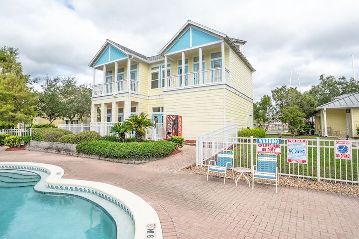 Barefoot Suites