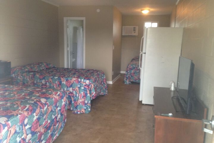Room 13 of 17