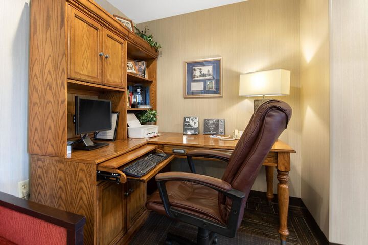 Business Center 35 of 35