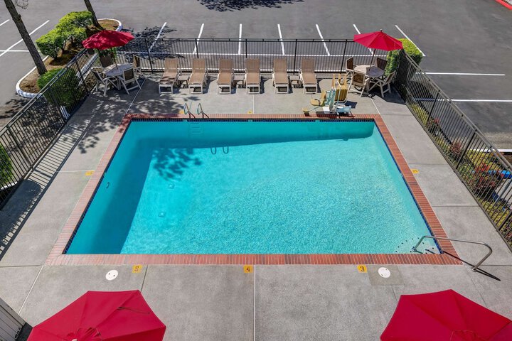 Motel 6 Kirkland WA - North Kirkland