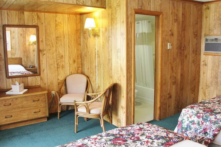 Room 33 of 35