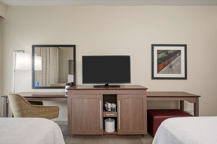 Room 17 of 32