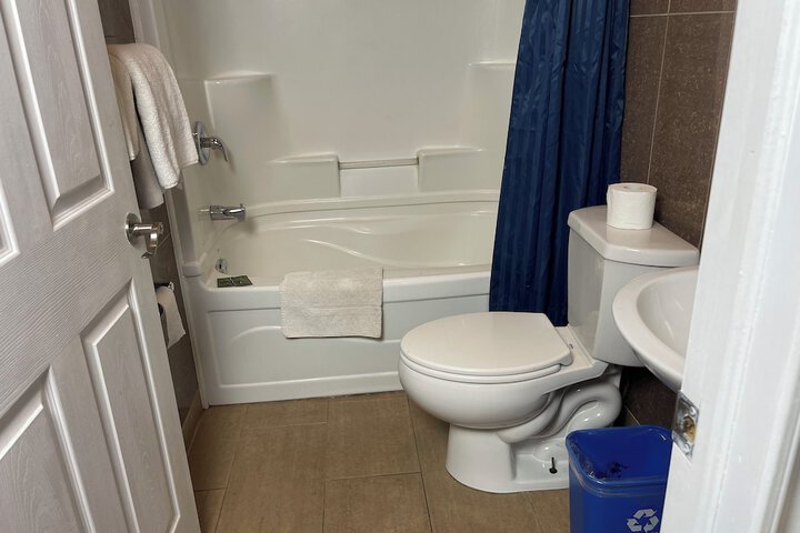 Room 8 of 24
