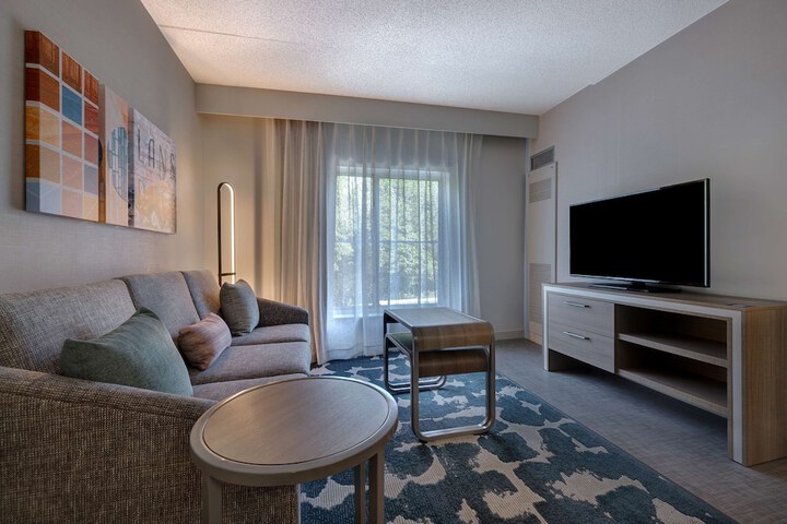 Room 16 of 33