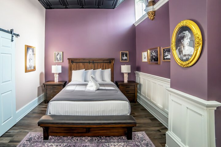 Room 205 of 223