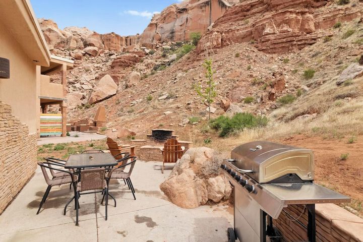Bluff Dwellings Resort