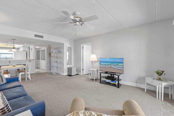 Ocean Terrace Club 706