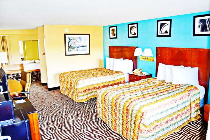 Room 17 of 25