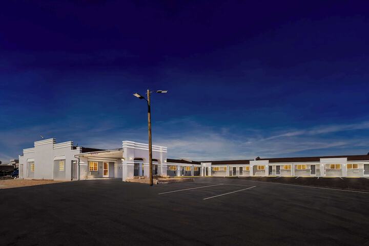Hotel 7 of 48