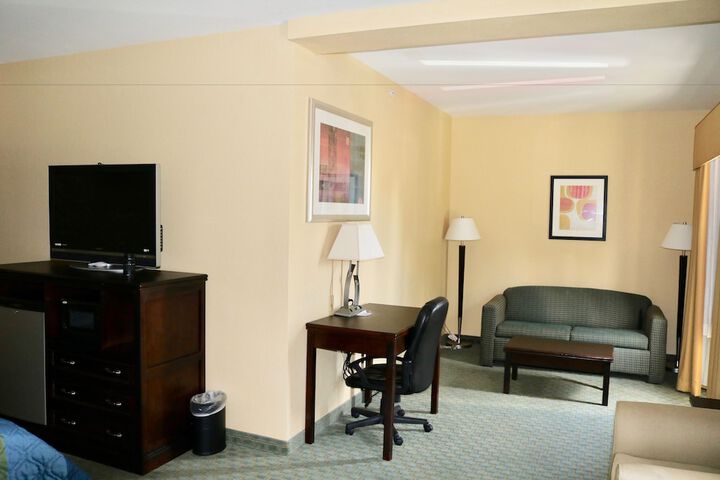 Room 28 of 36