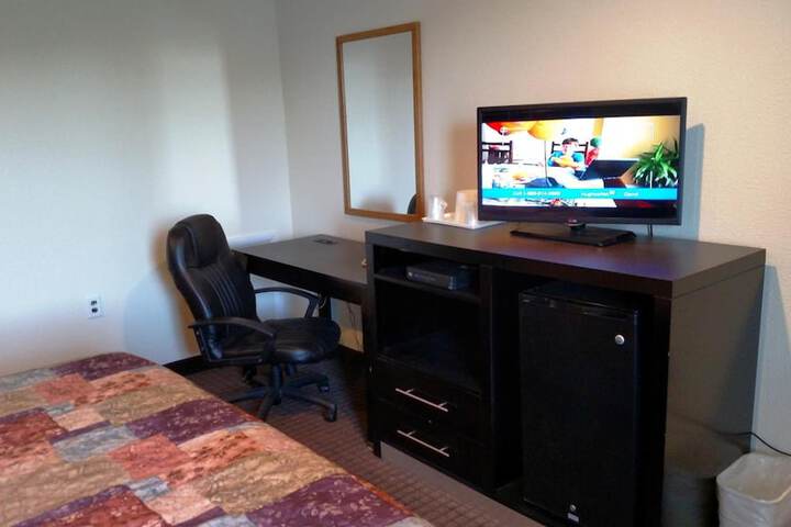 Room 11 of 25