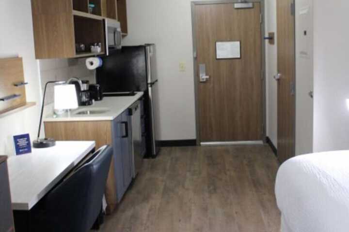 Room 13 of 48