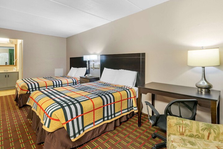 Room 17 of 27