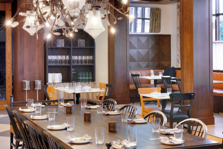 Dining 70 of 79