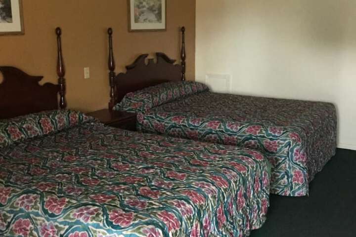Room 15 of 18