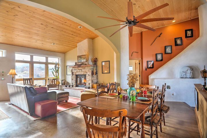 Family-friendly Del Norte Home w / Stunning Views!