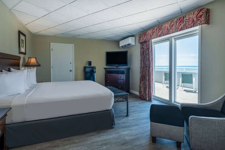 The Sandbar Hotel Trademark Collection by Wyndham