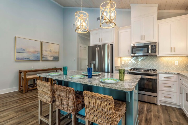 Luxe Family Condo w / Gulf View in Dauphin Island!
