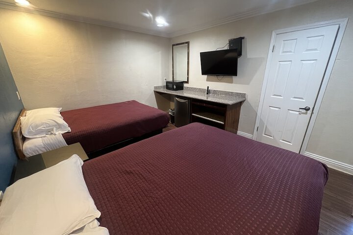Room 22 of 65