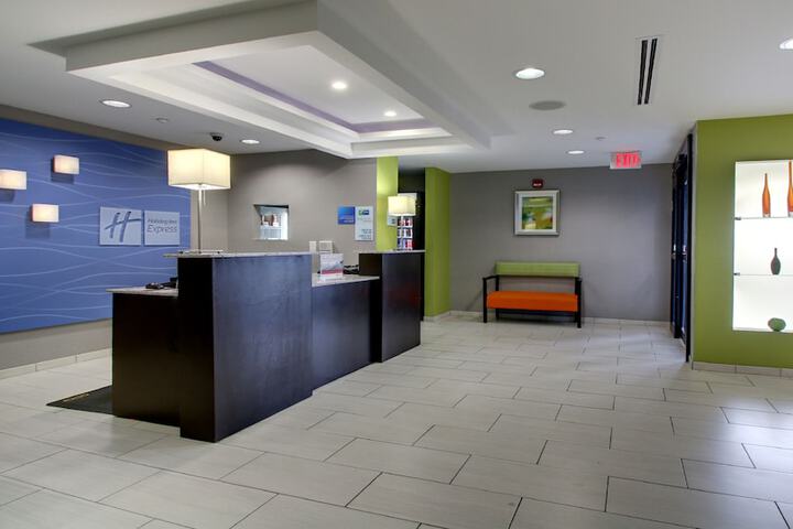 Holiday Inn Express & Suites Jackson Downtown - Coliseum by IHG
