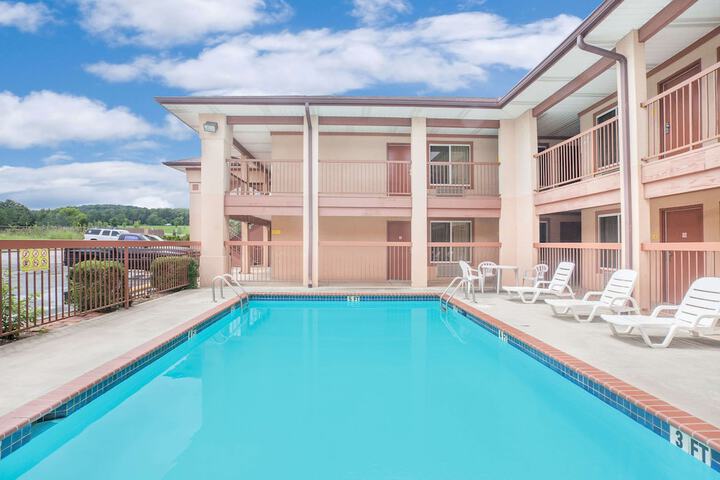Pool 3 of 15