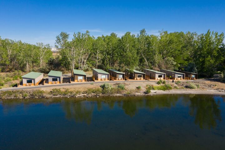 River Lodge and Cabins