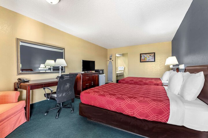 Room 11 of 23