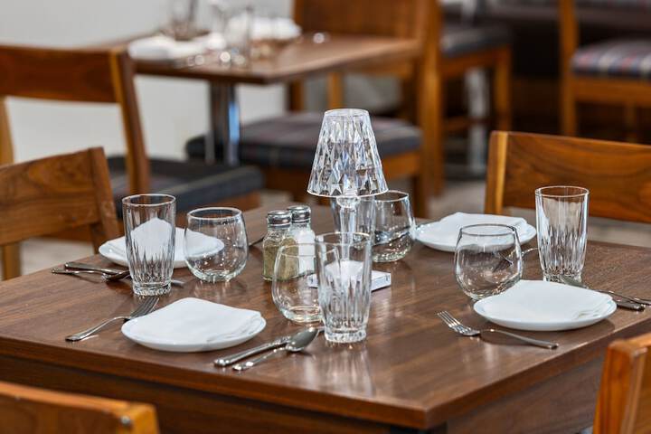 Dining 44 of 60