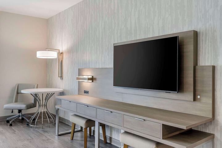 Room 15 of 46