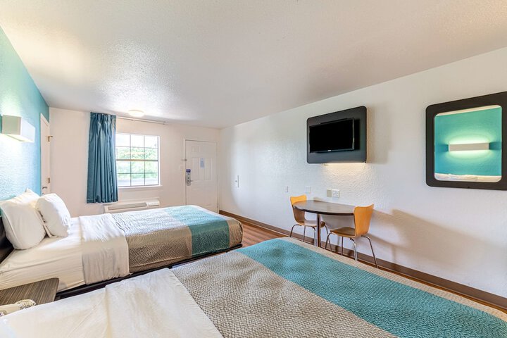Room 16 of 30