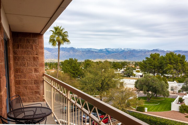 Embassy Suites by Hilton Tucson East