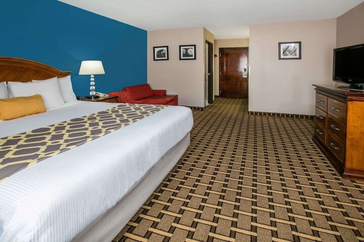 Room 15 of 29
