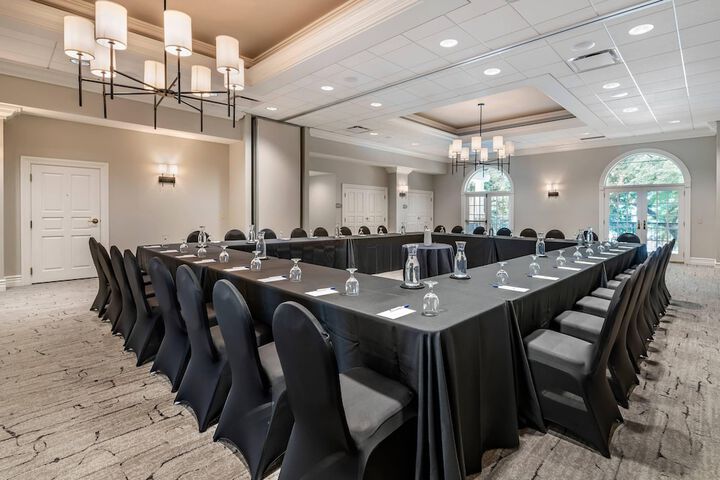 Heidel House Hotel and Conference Center an Ascend Collection Hotel