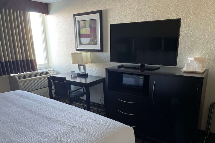 Room 13 of 23